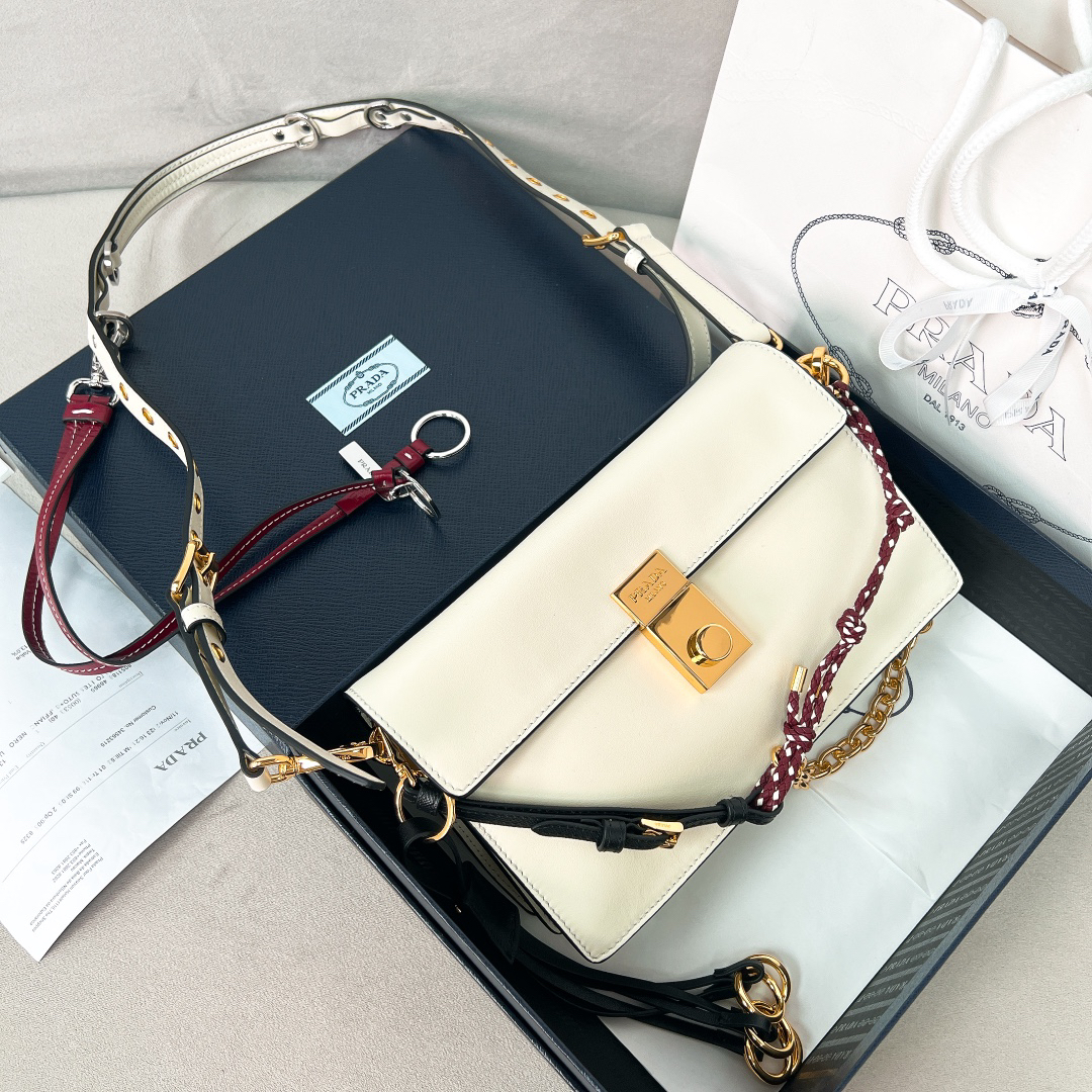 Prada bag-182