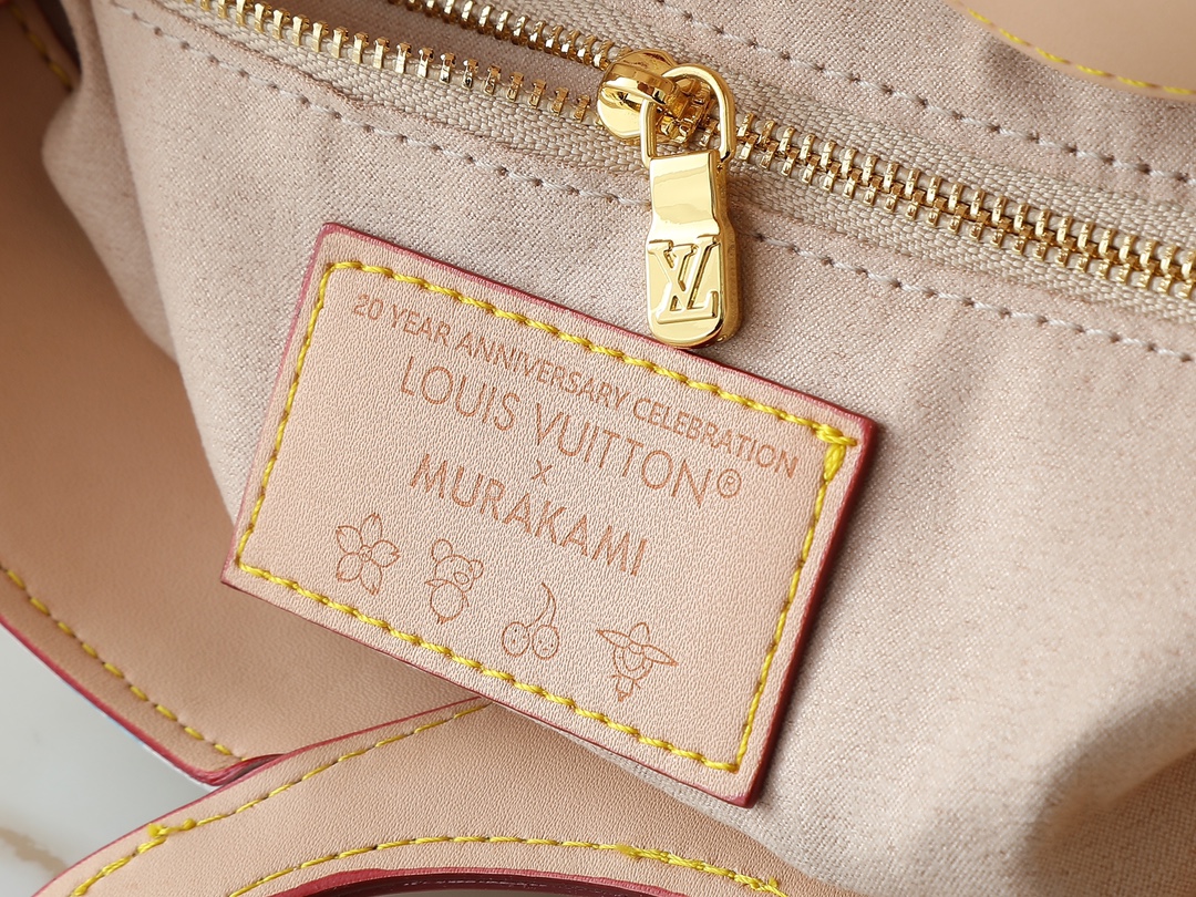 Louis Vuitton bag-203