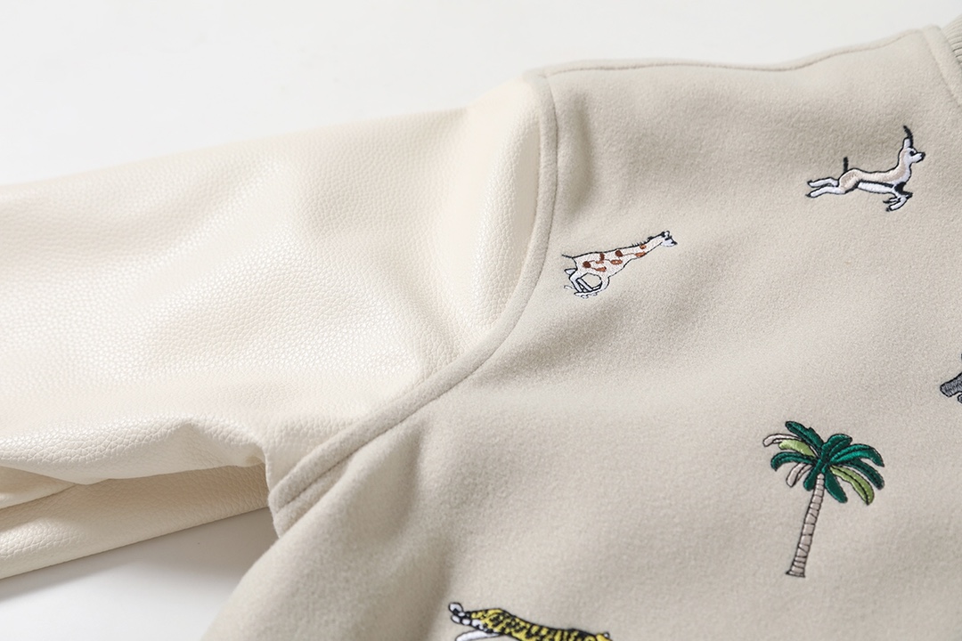 LV Clothing-269