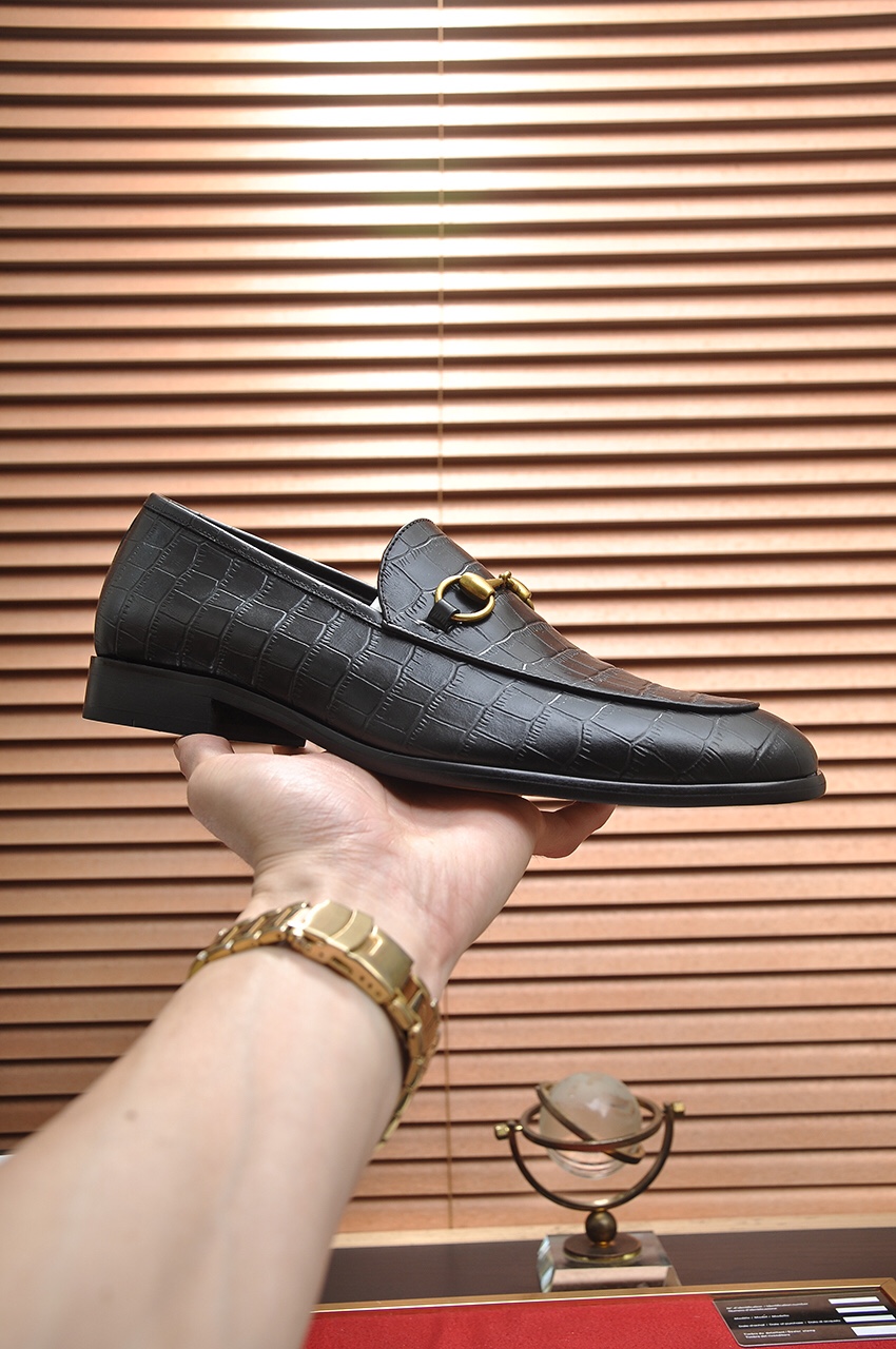 Gucci men's leather shoes-139