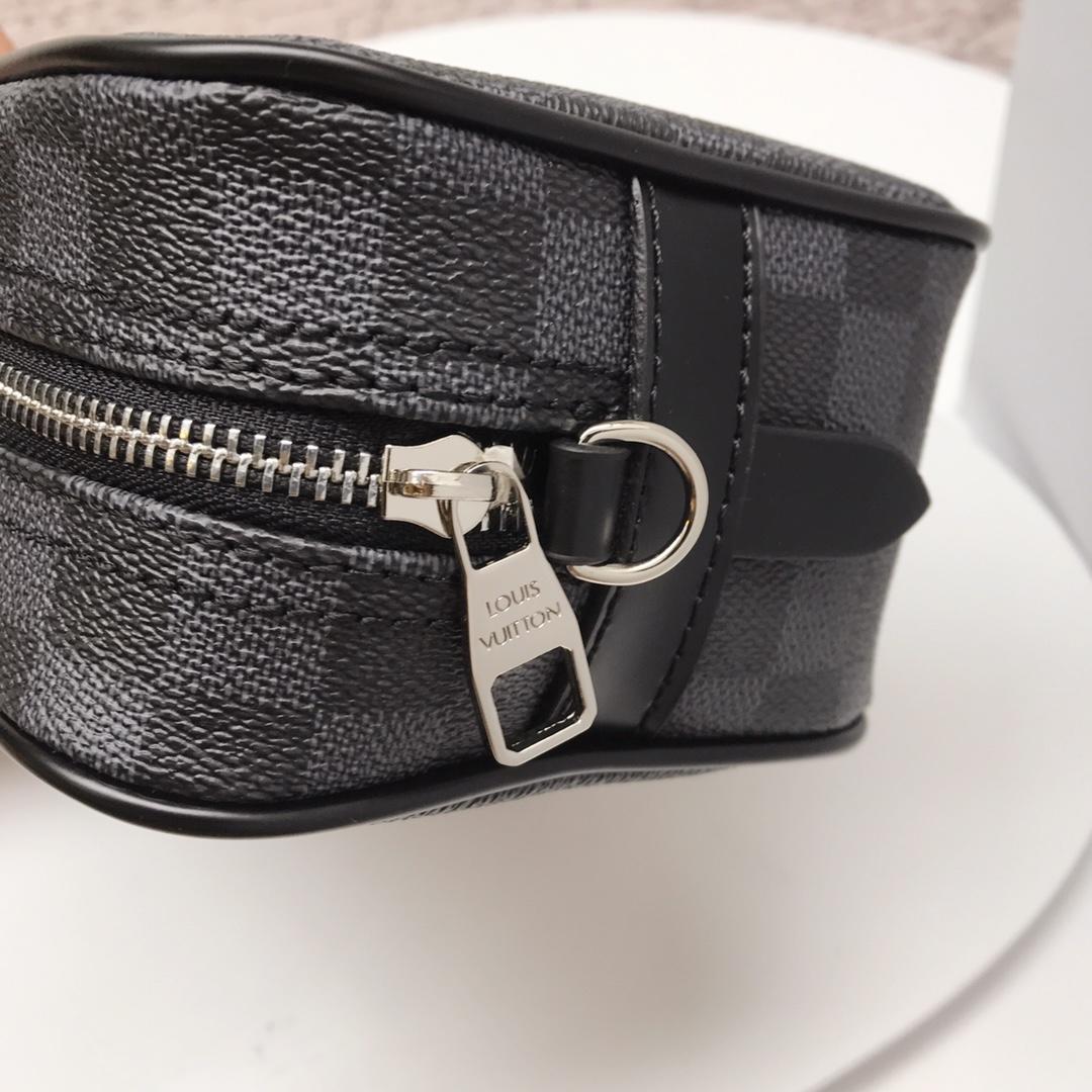 Louis Vuitton M47543 Men Clutch Bag Damier Graphite Canvas