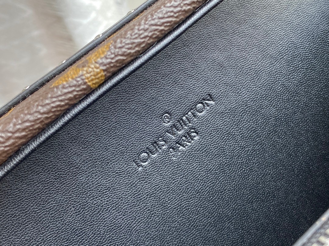 Louis Vuitton bag-205