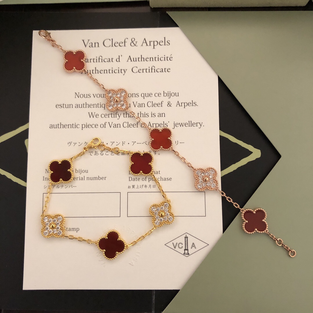Van Cleef & Arpels Bracelet-34