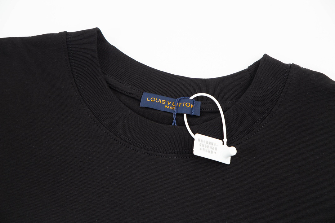 LV clothing-130