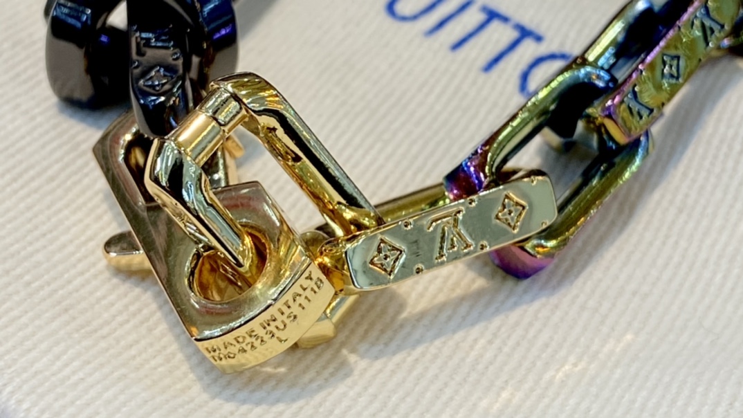 LV Bracelet-77