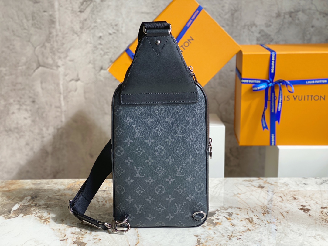 Louis Vuitton M46327-1 Avenue Slingbag