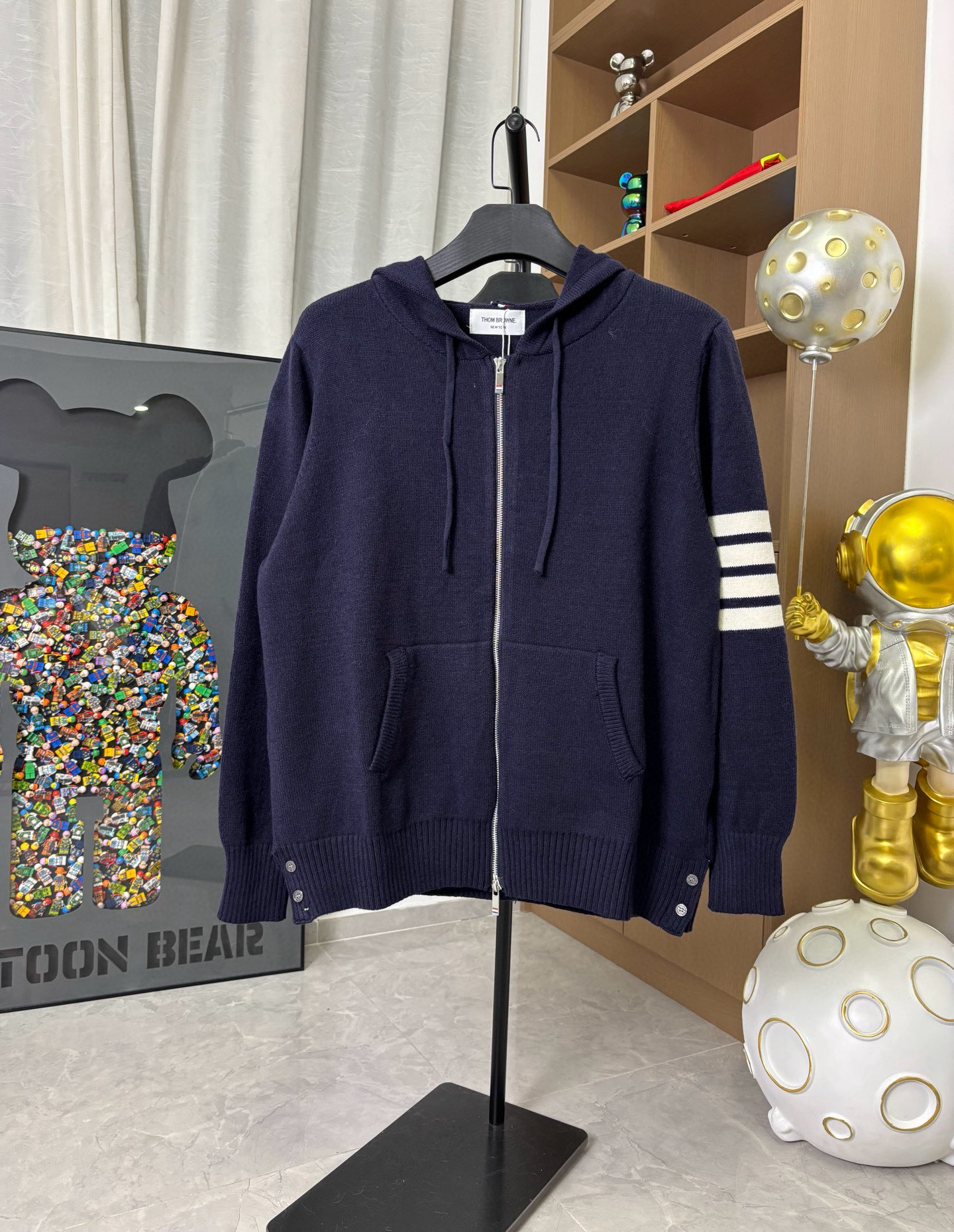 LV Clothing-304
