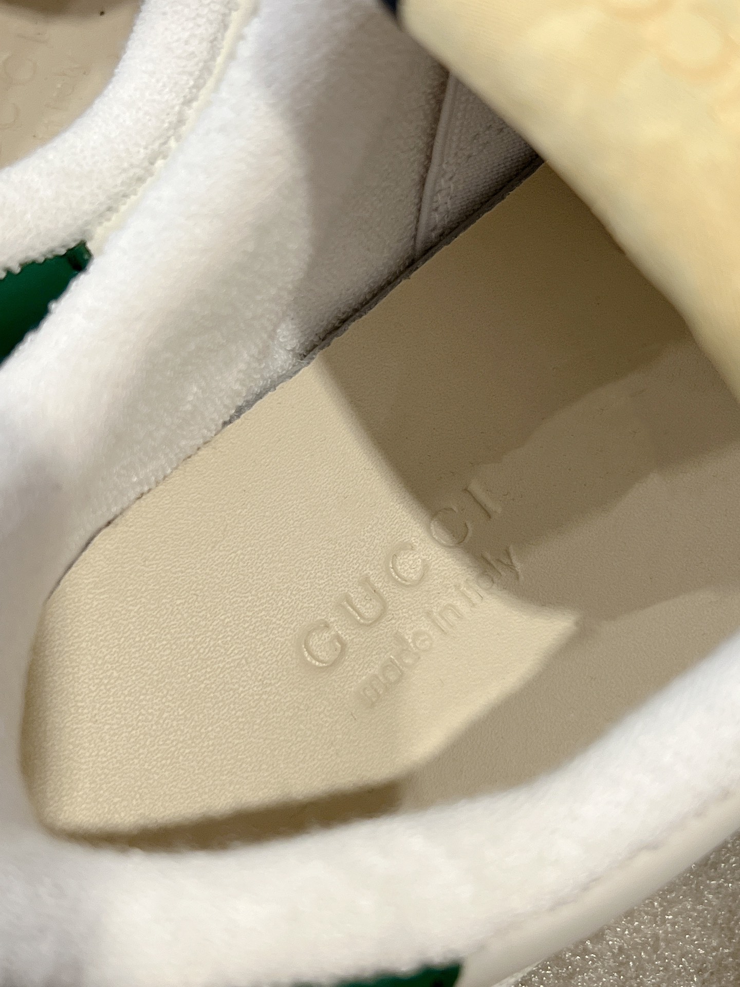 Gucci Sneakers-126