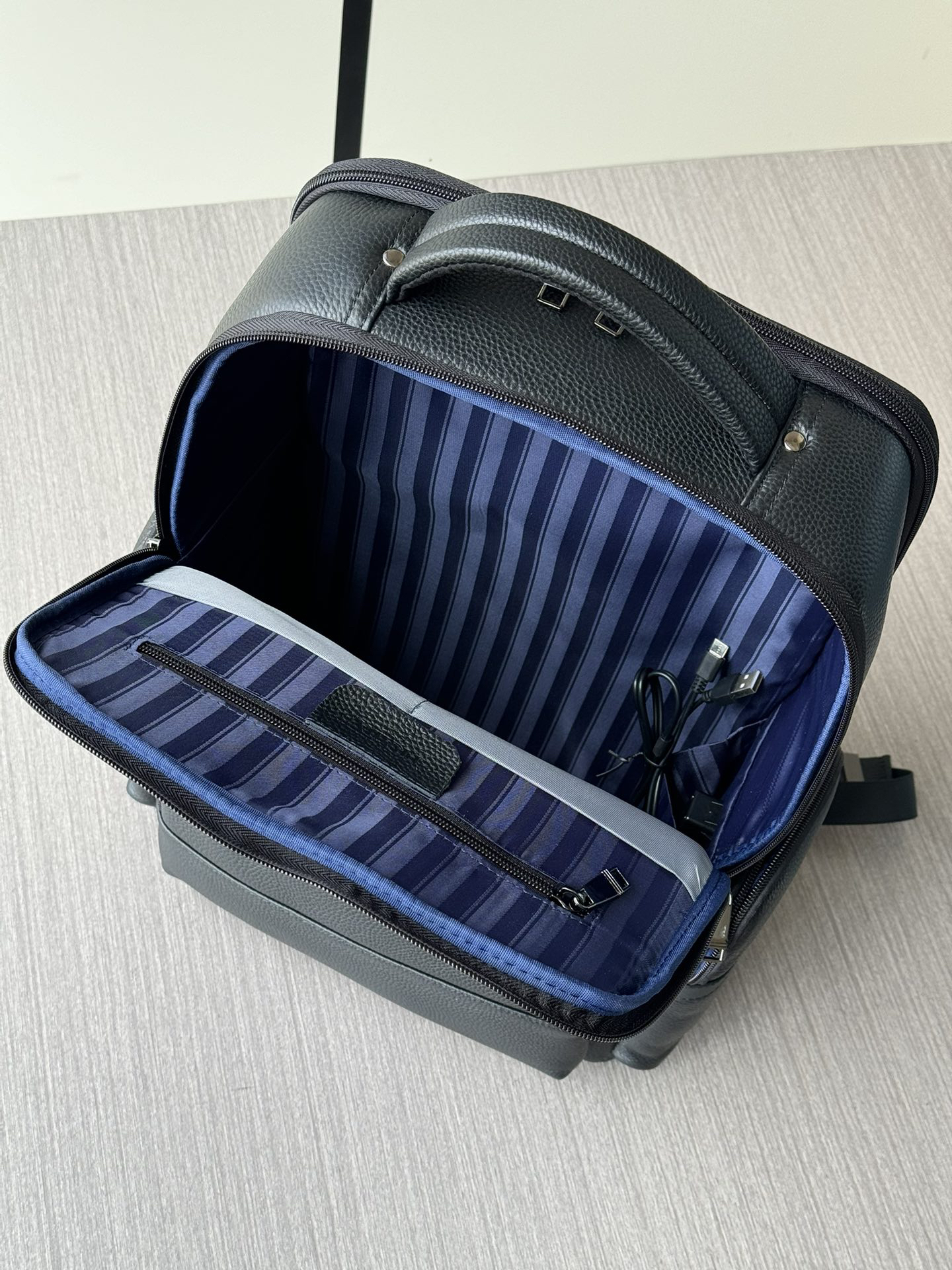 Prada bag-210
