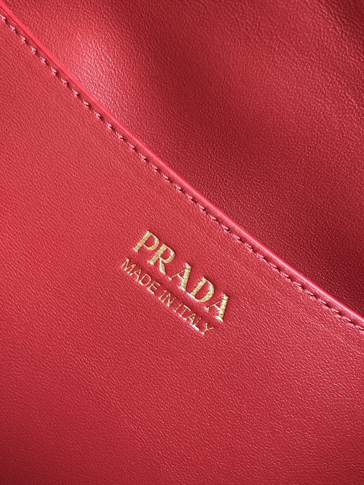 Prada bag-105