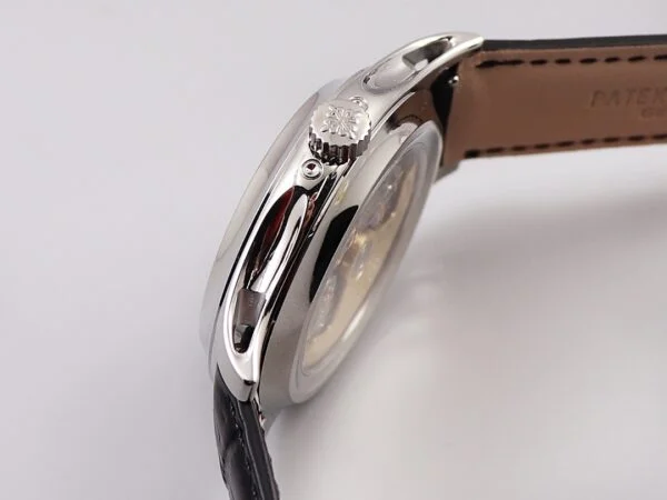 Complications 5205R-011 ANNUAL CALENDAR, MOON PHASES.  40 mm,Rose gold Blue Dial