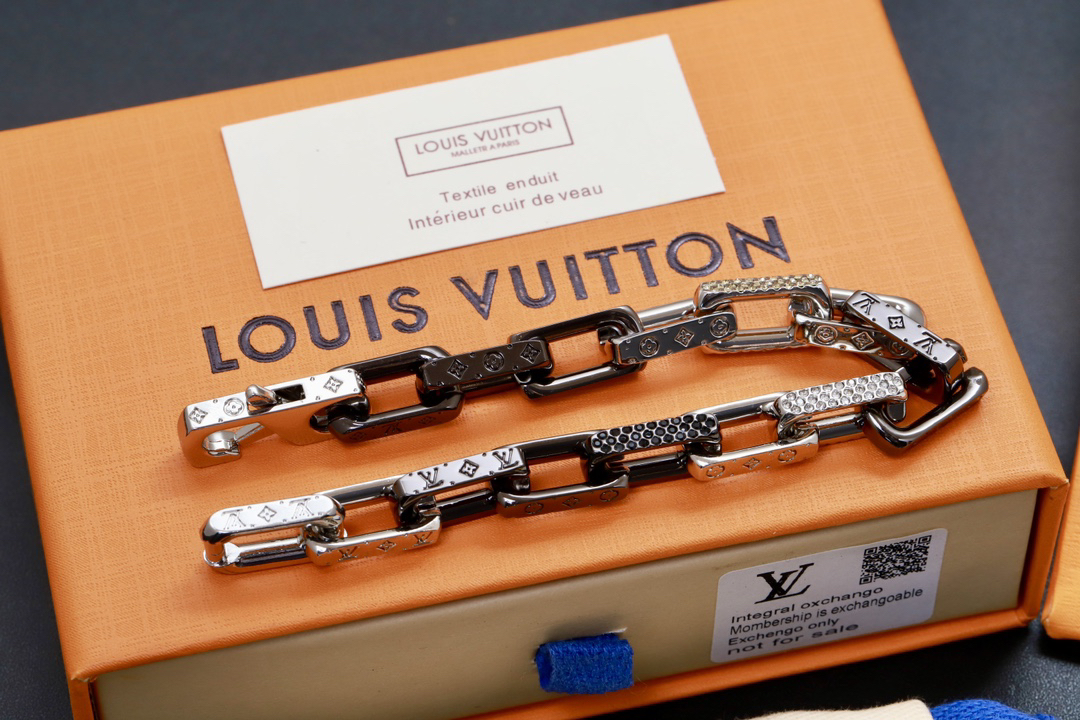 LV Bracelet-64