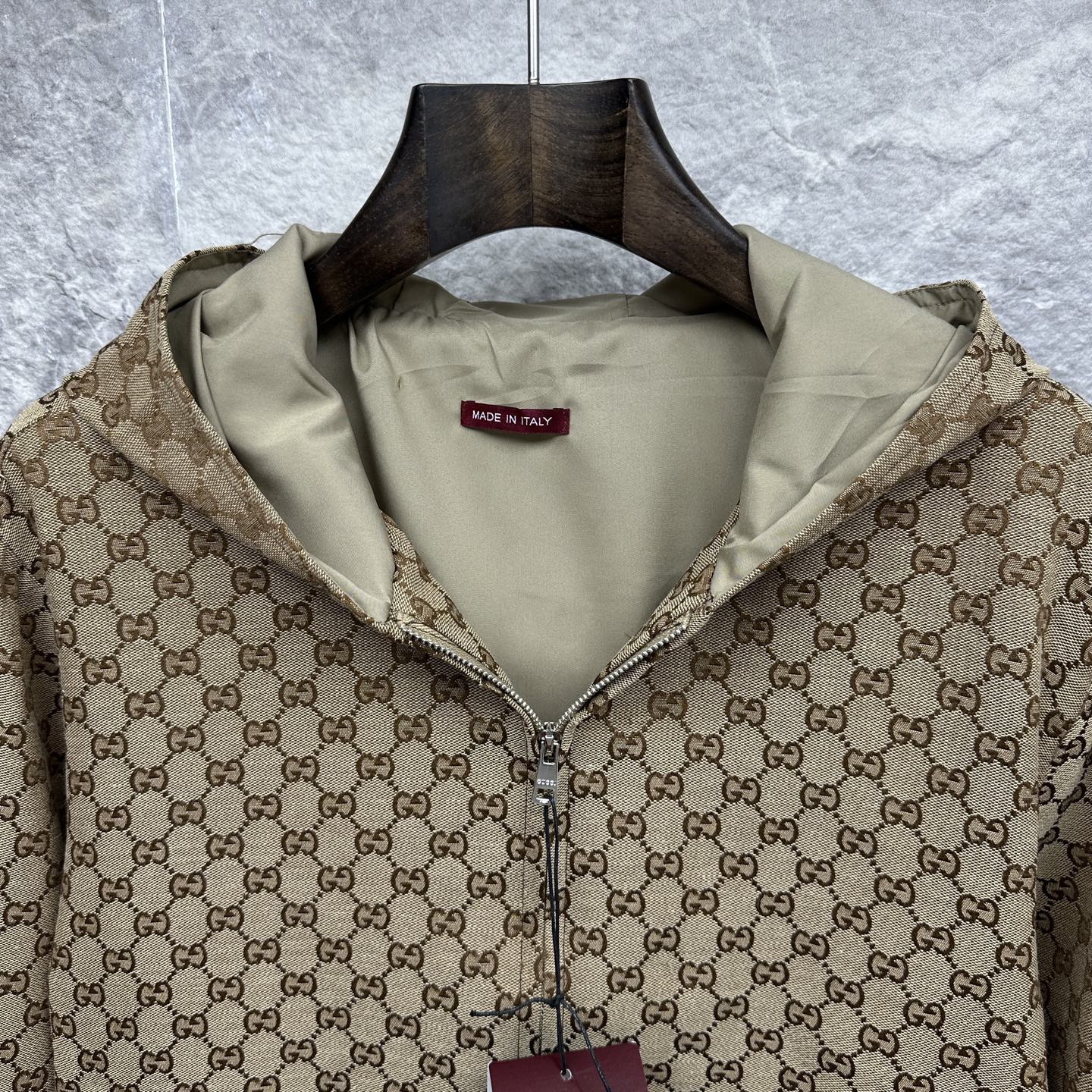 Gucci Clothing-360