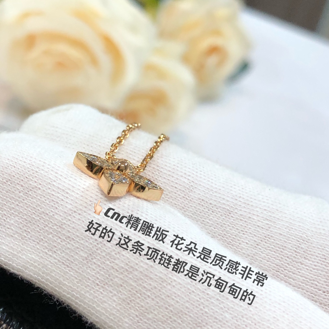 LV necklace-82