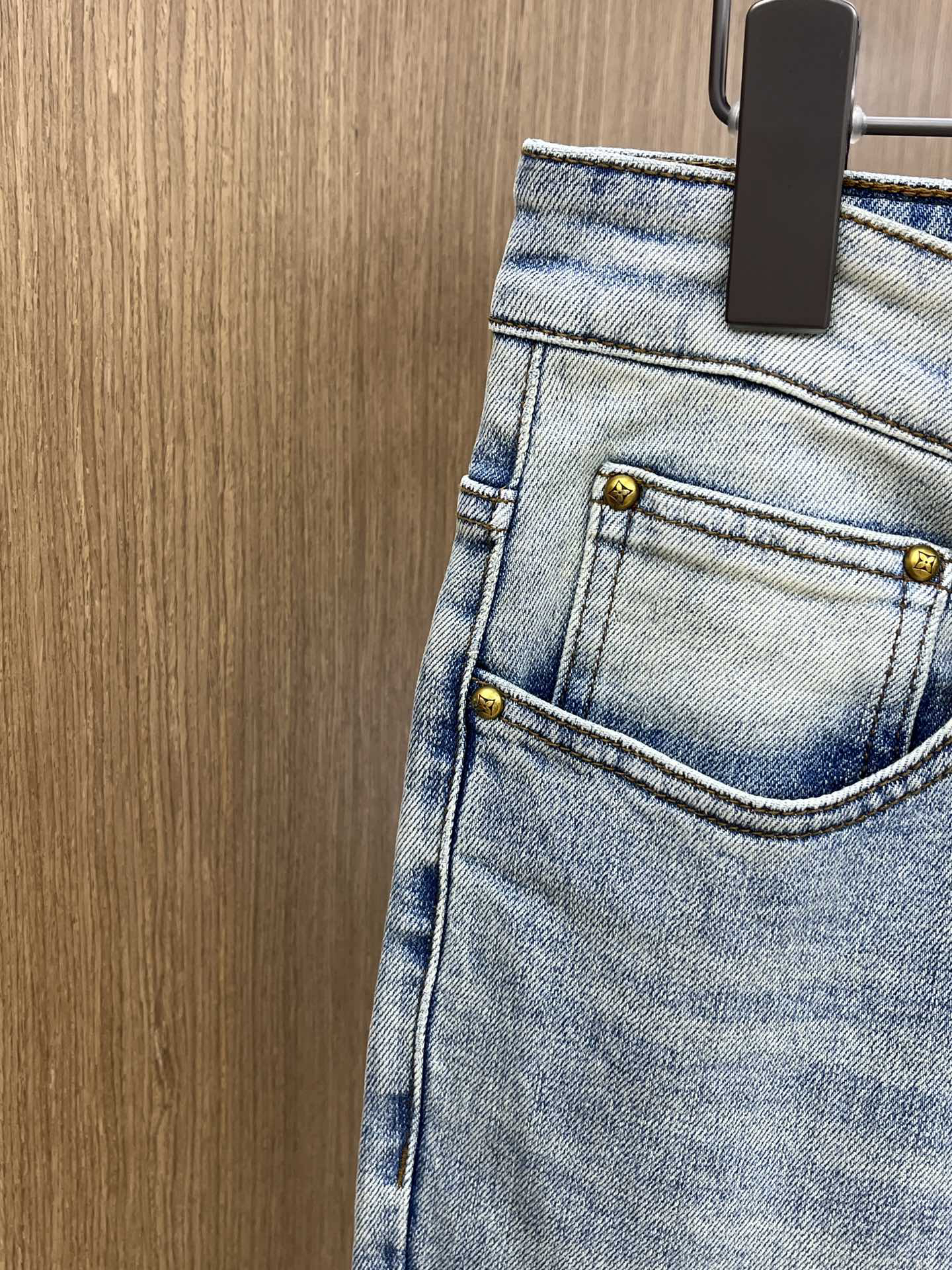 LV clothing-25