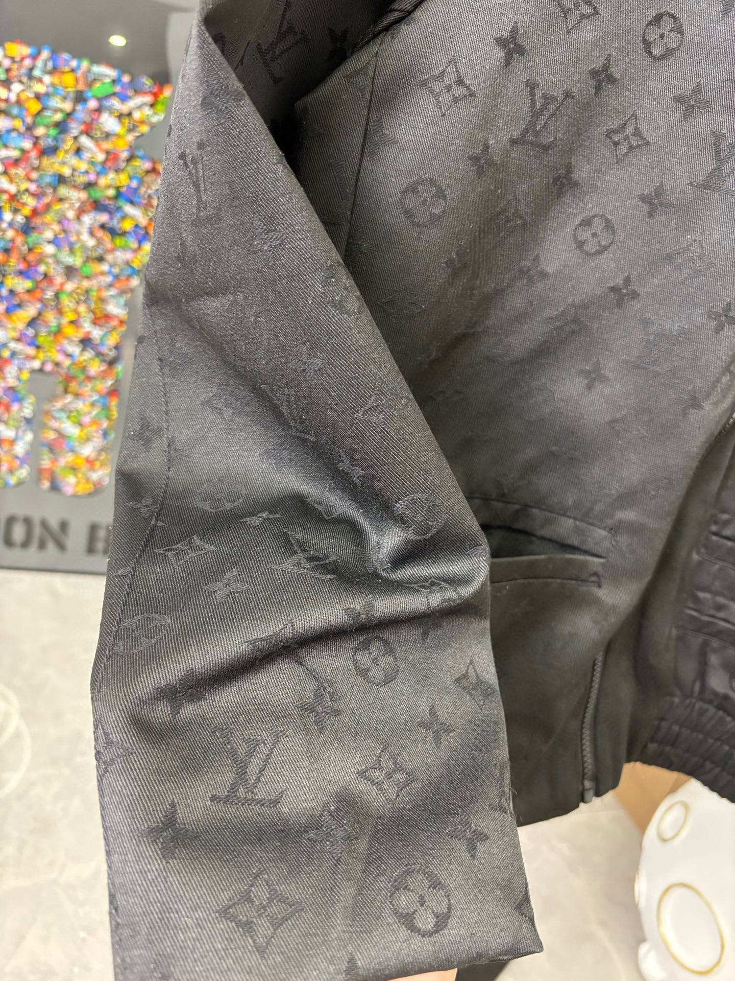 LV Clothing-306