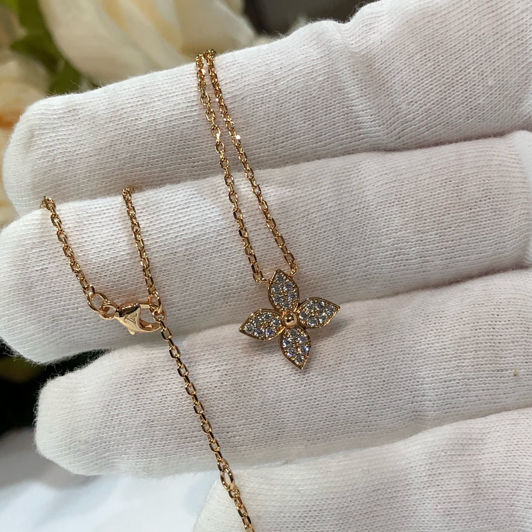 LV necklace-82