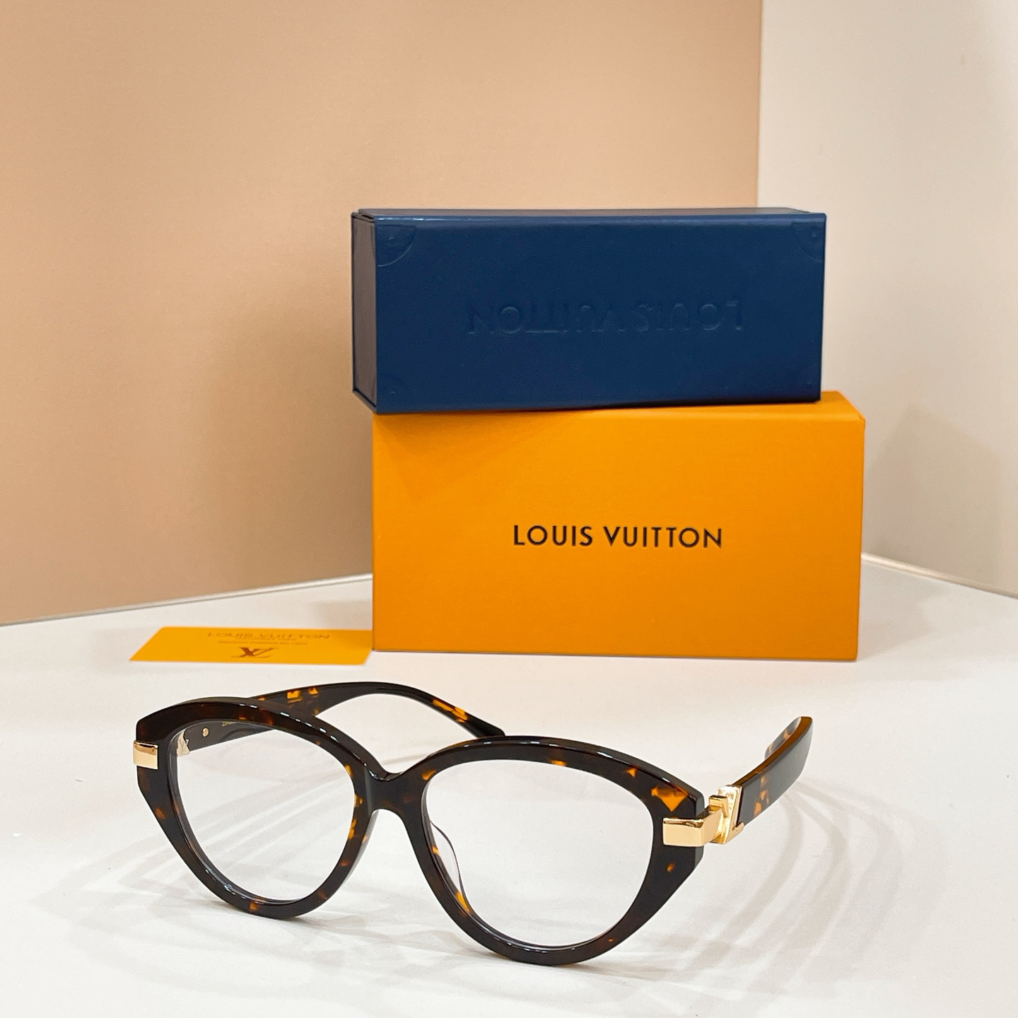 LV glasses-16