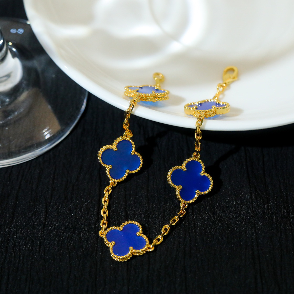Van Cleef & Arpels Bracelet-41