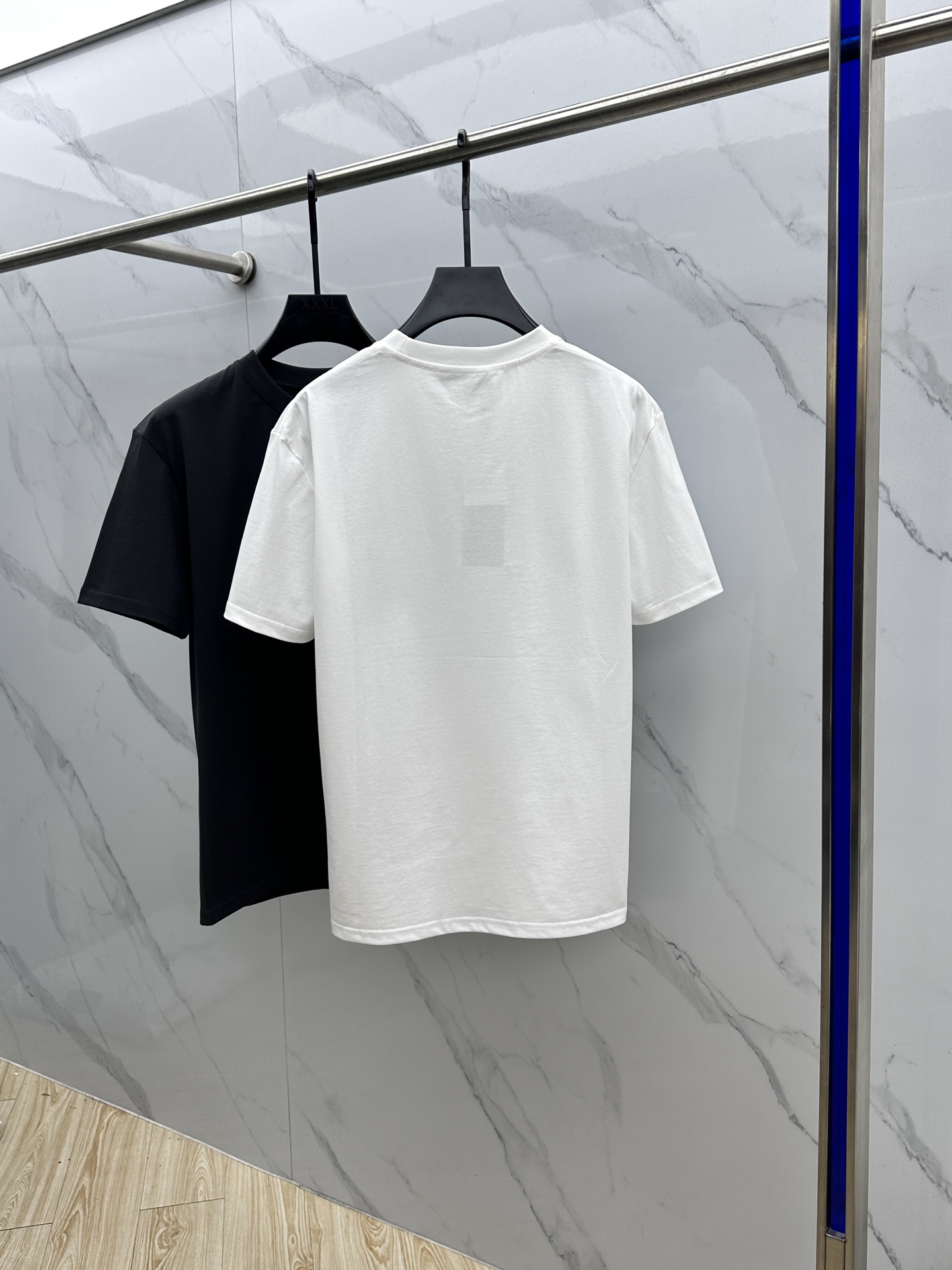 Gucci clothing-28