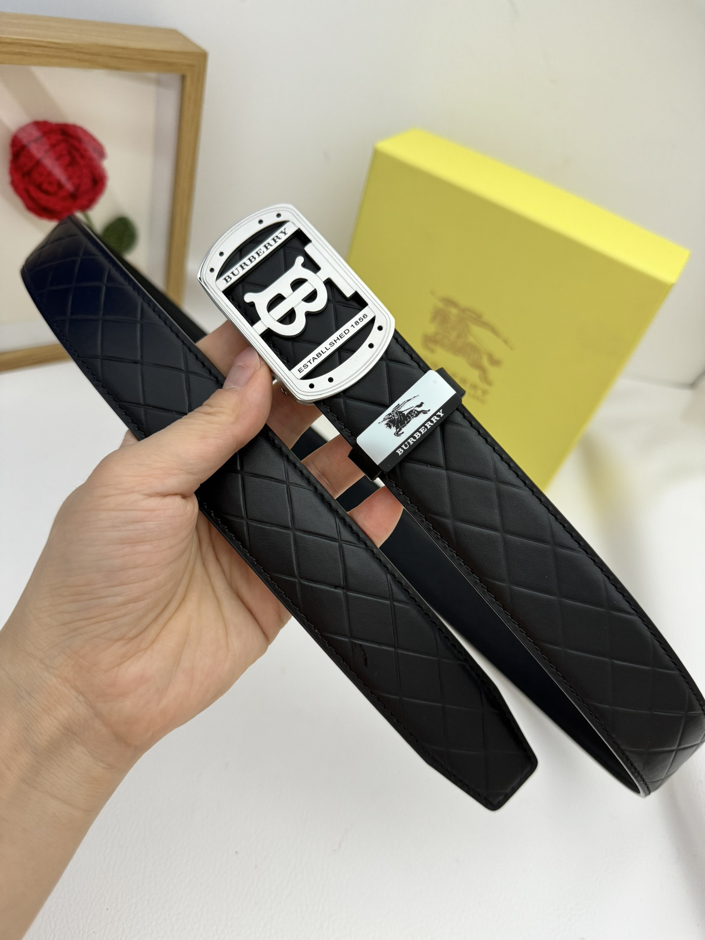 Burberry belt-75