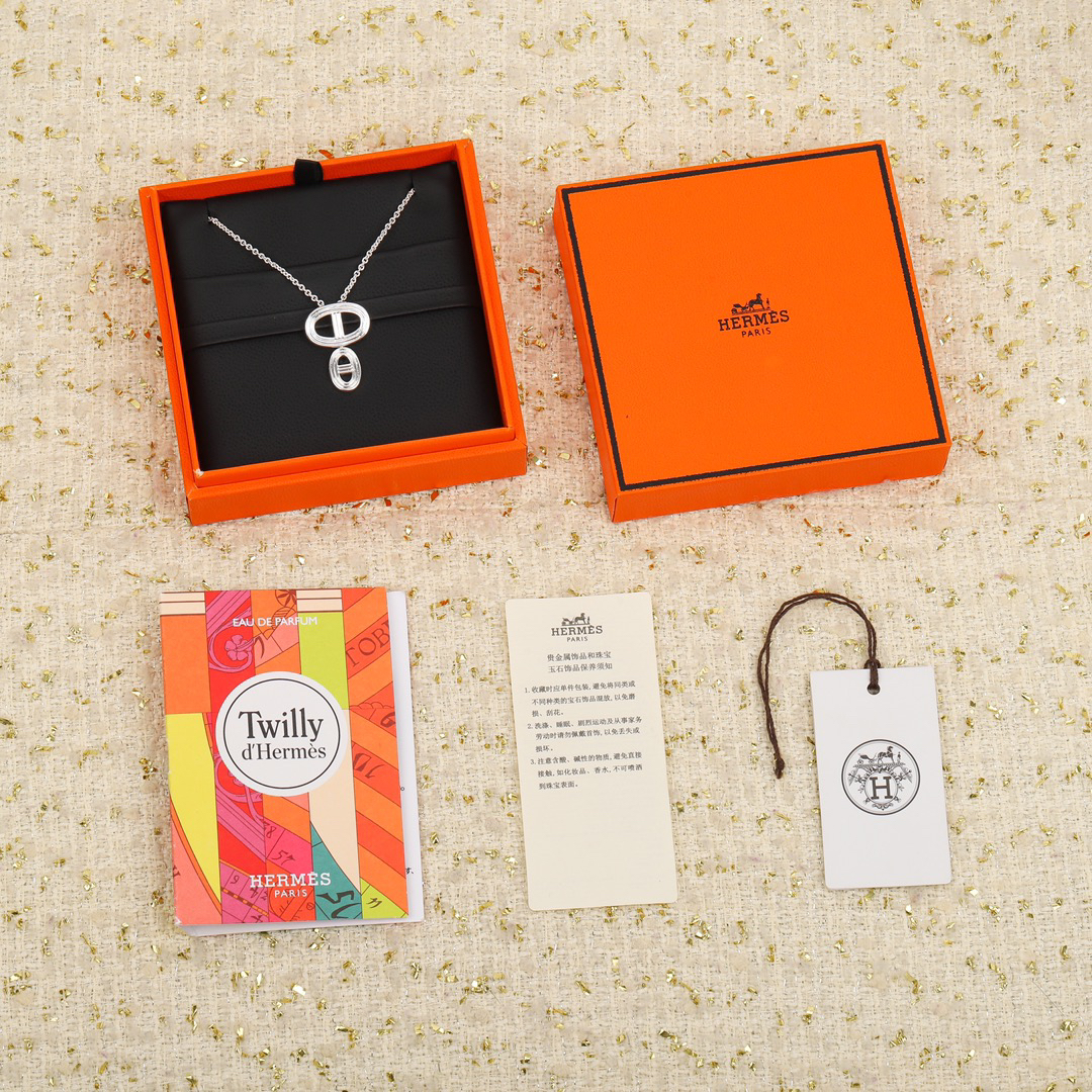 Hermes necklace-37