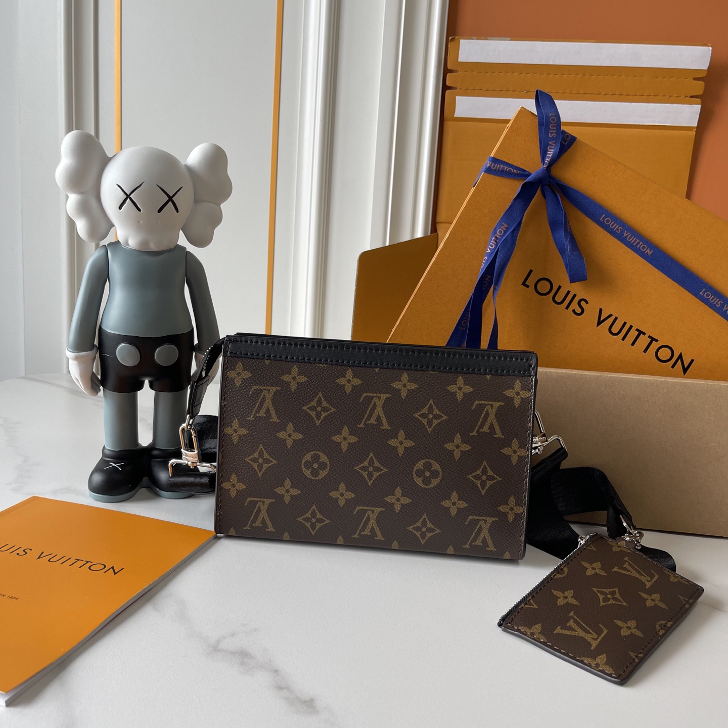 Louis Vuitton bag-162