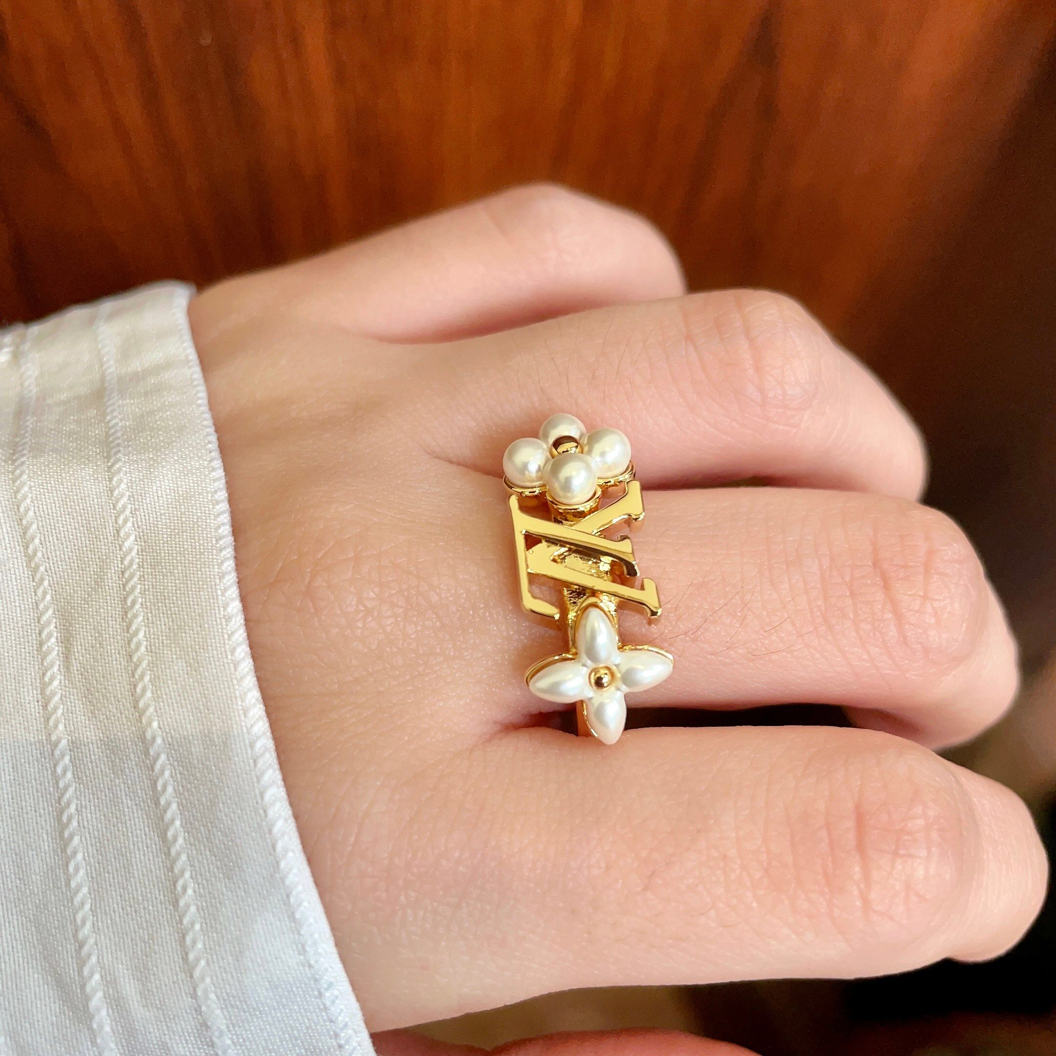 LV ring-55