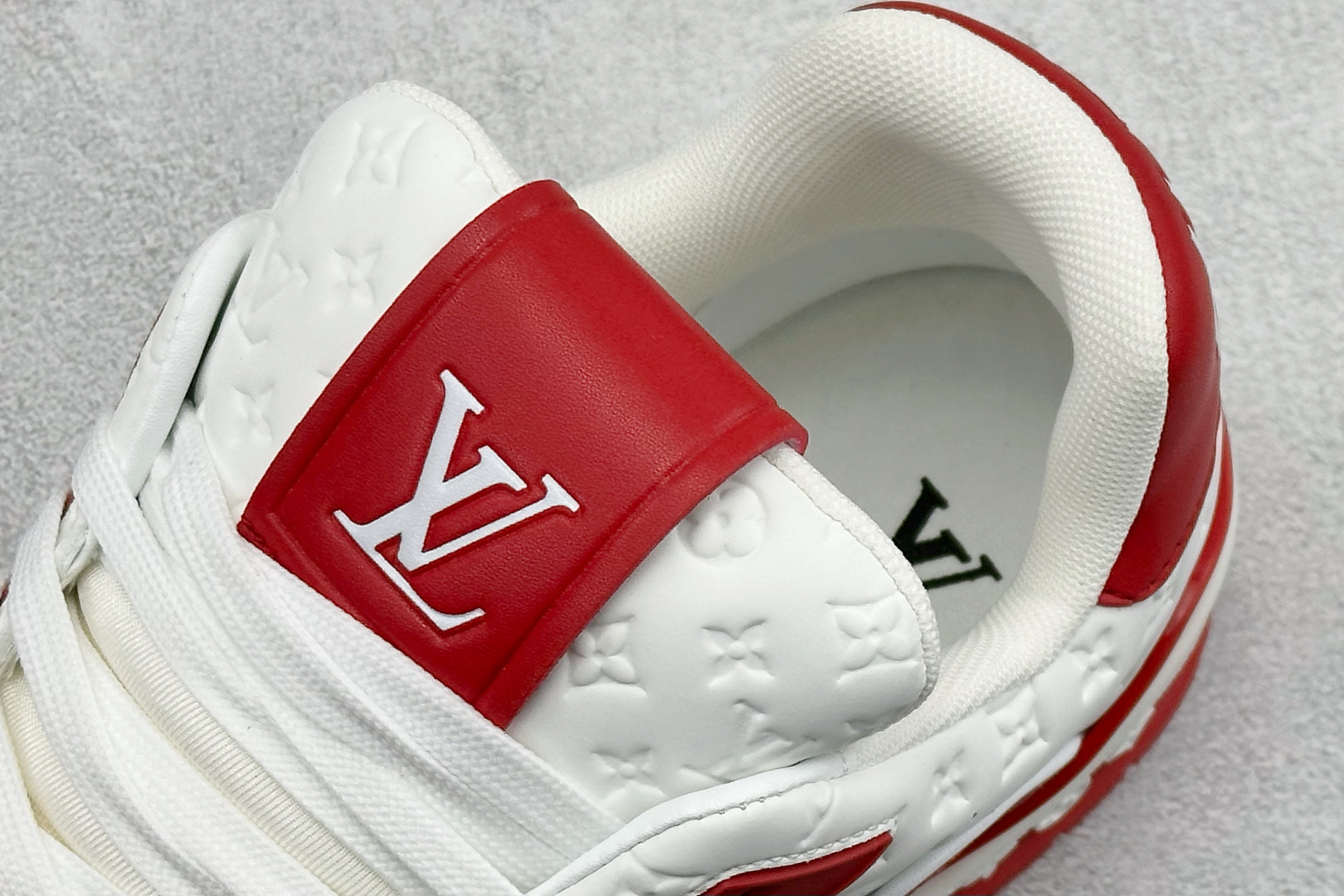 Lv Sneakers-251