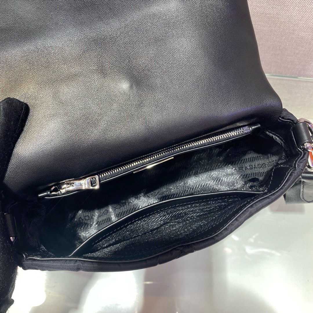 Prada bag-252