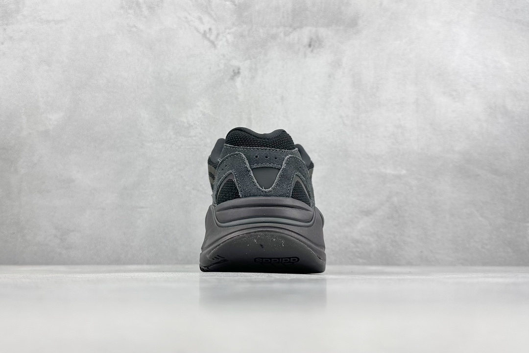 Adidas Sneakers-333