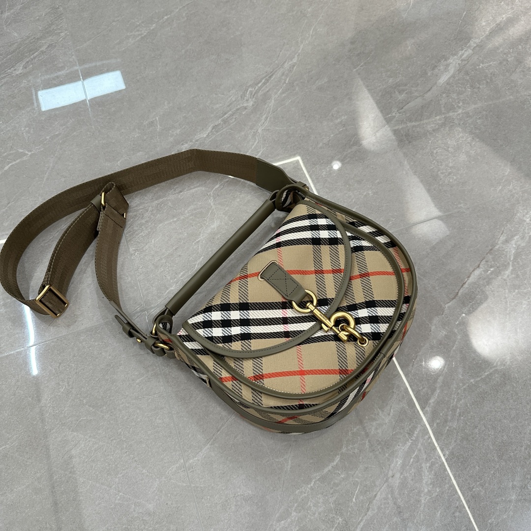 Burberry bag-137