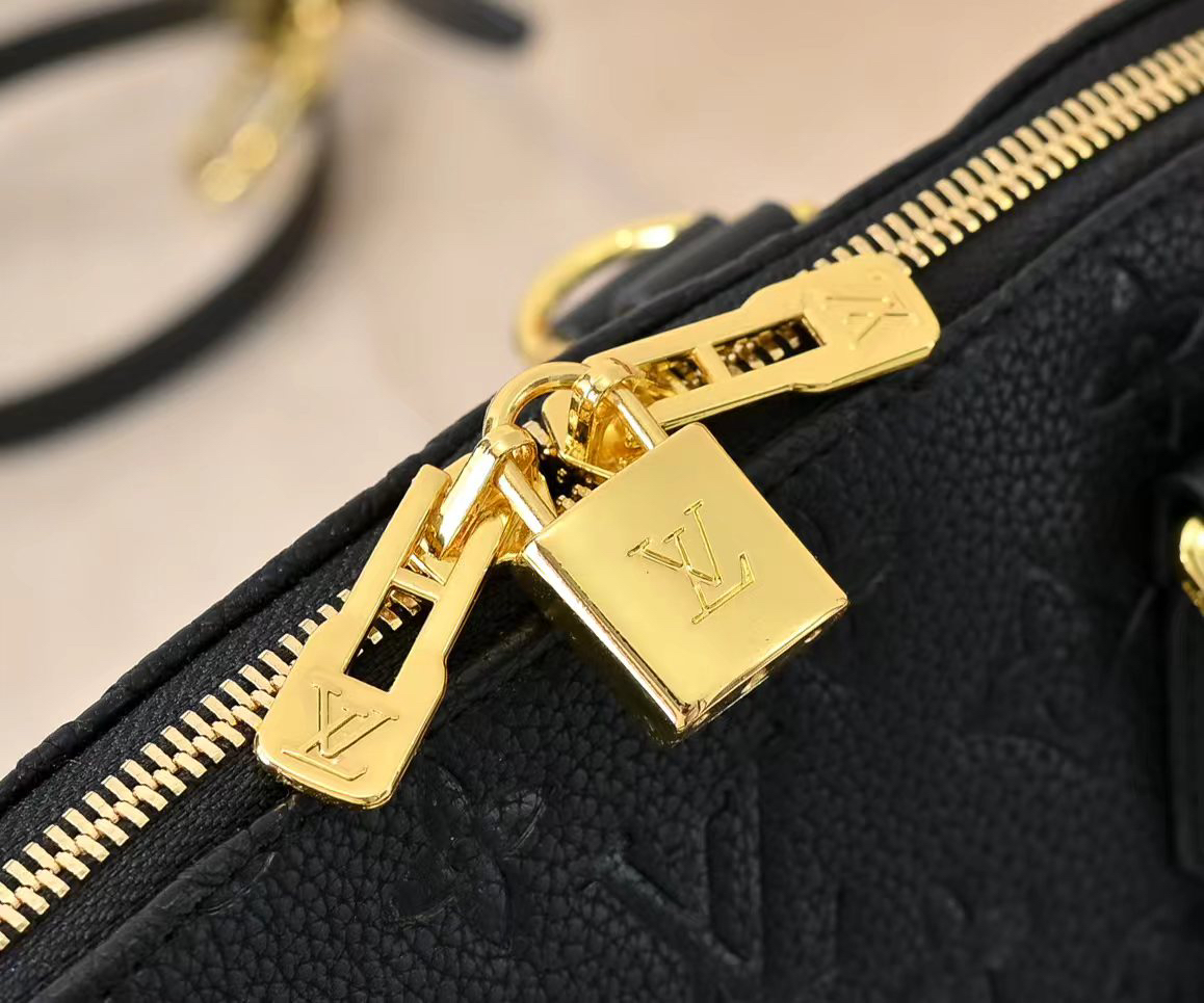 Louis Vuitton bag-150