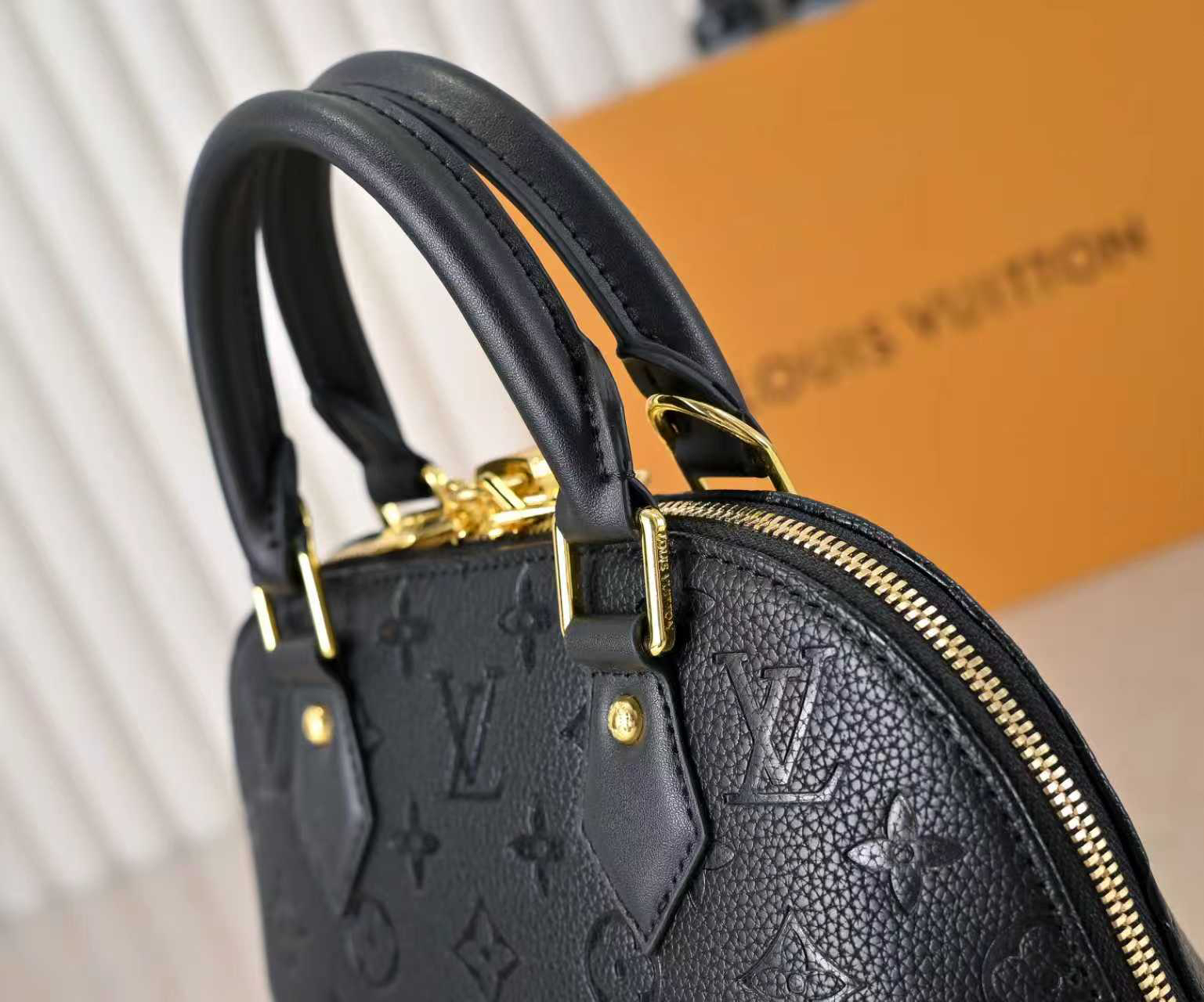 Louis Vuitton bag-151