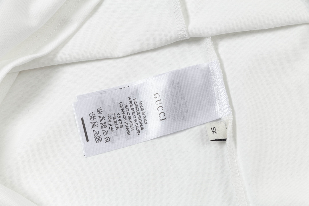 Gucci clothing-85