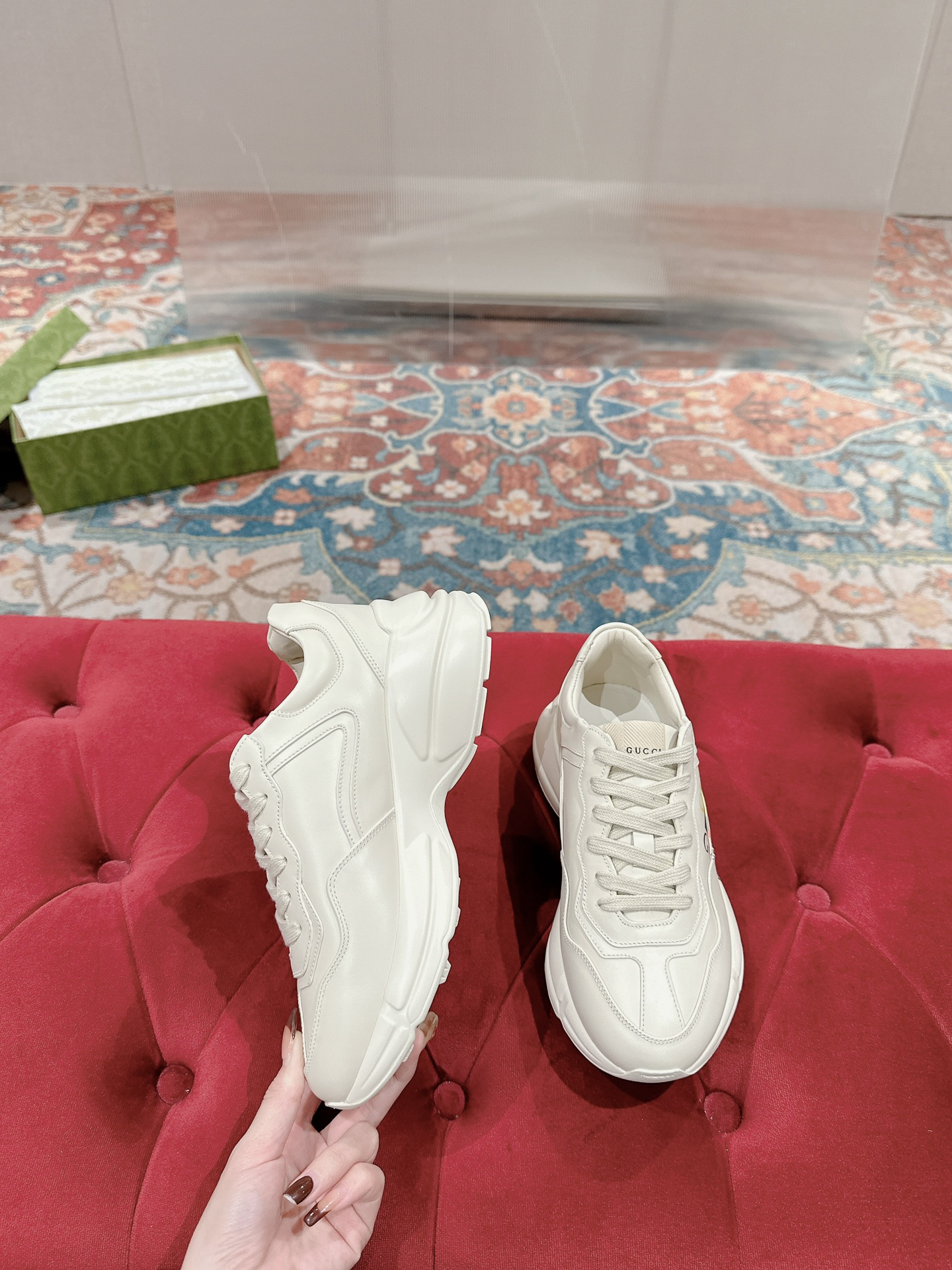 Gucci Sneakers-212