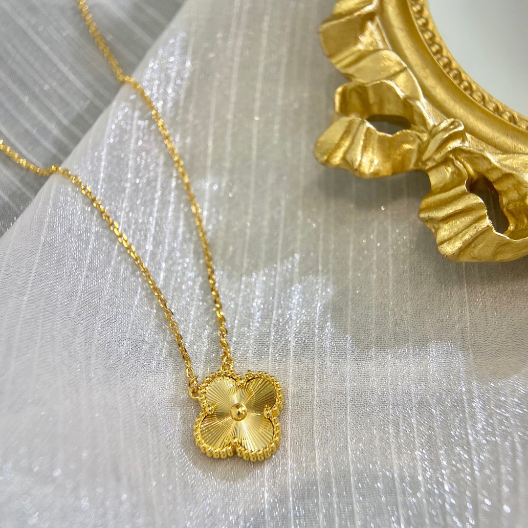 Van Cleef & Arpels necklace-141