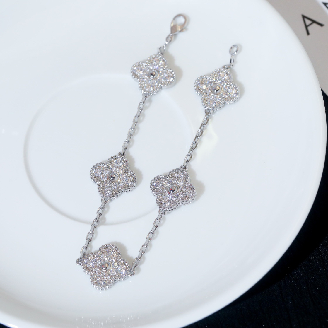 Van Cleef & Arpels Bracelet-79