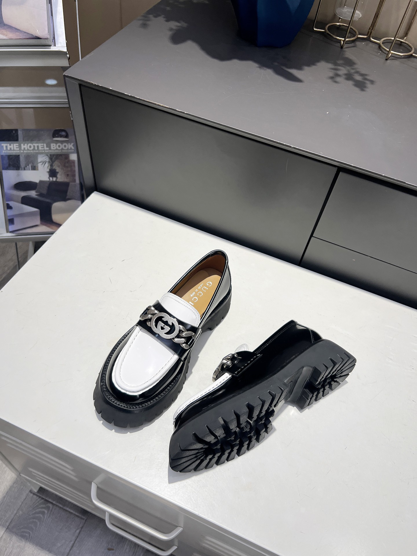 Gucci women's leather shoes-13
