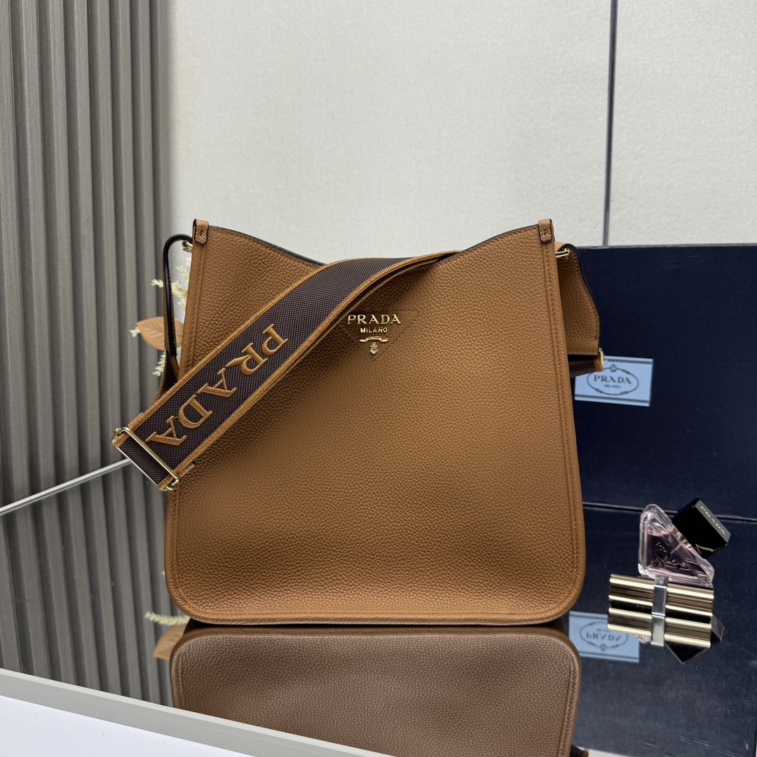 Prada bag-301