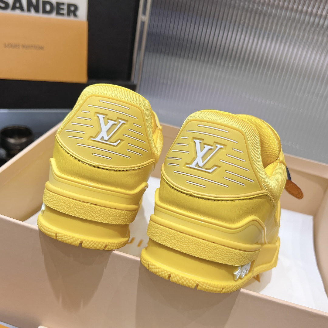 Lv Sneakers-32