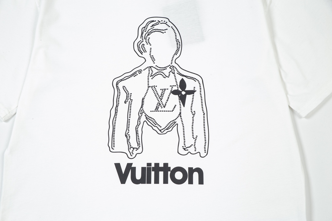 LV clothing-129