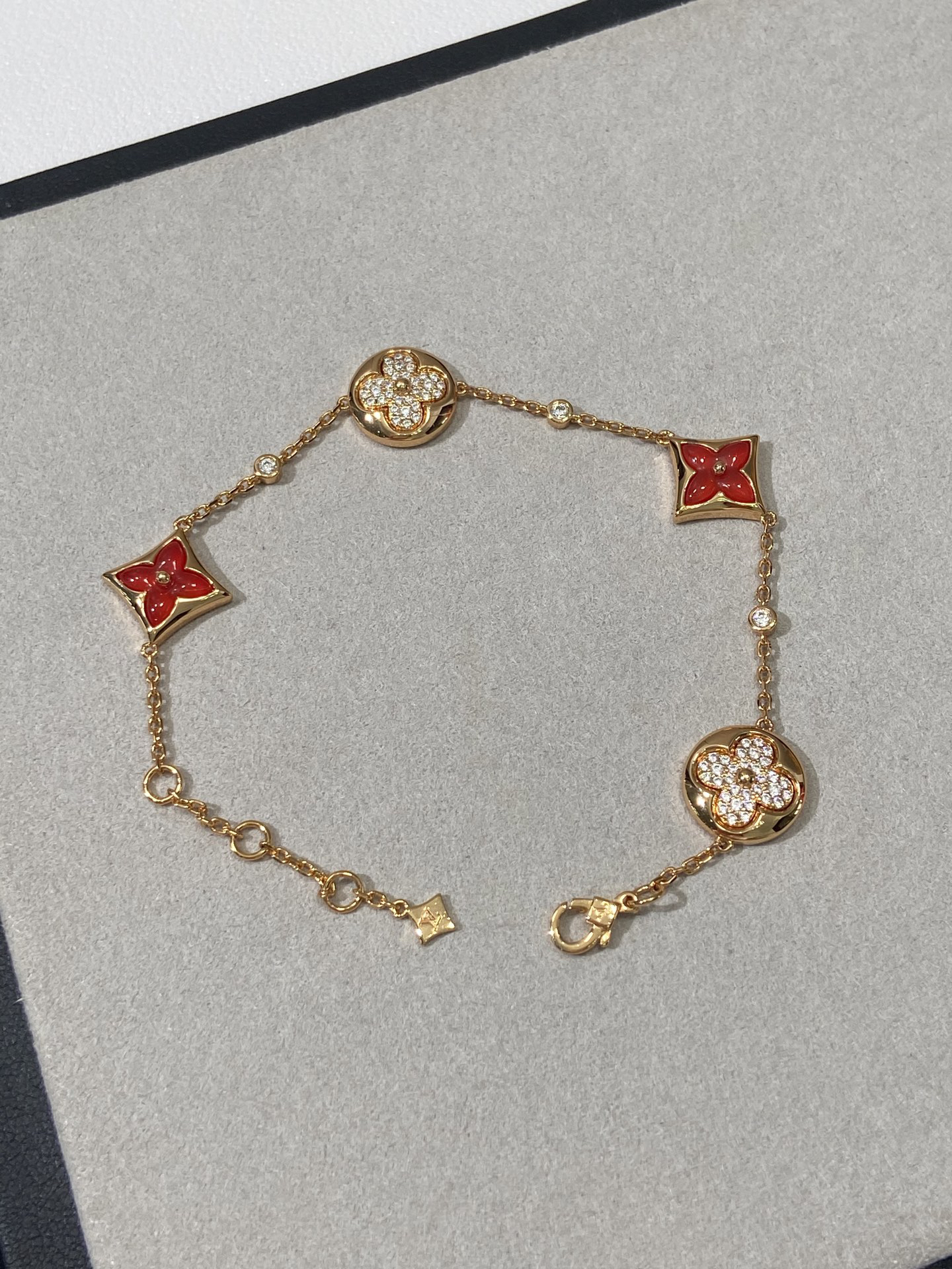 LV Bracelet-70
