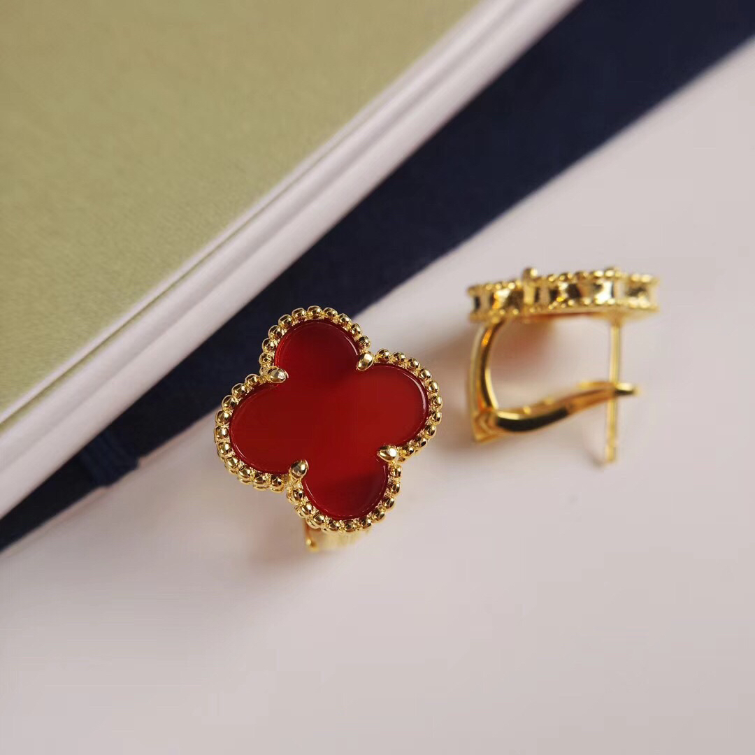 Van Cleef & Arpels earring-107