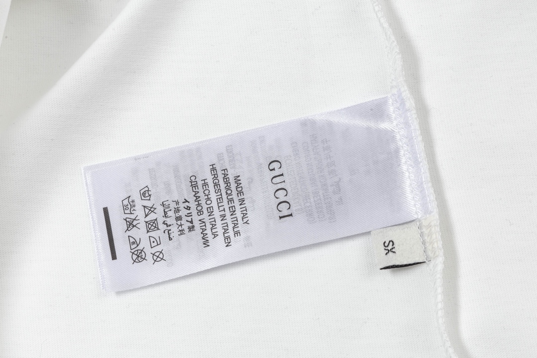 Gucci clothing-75