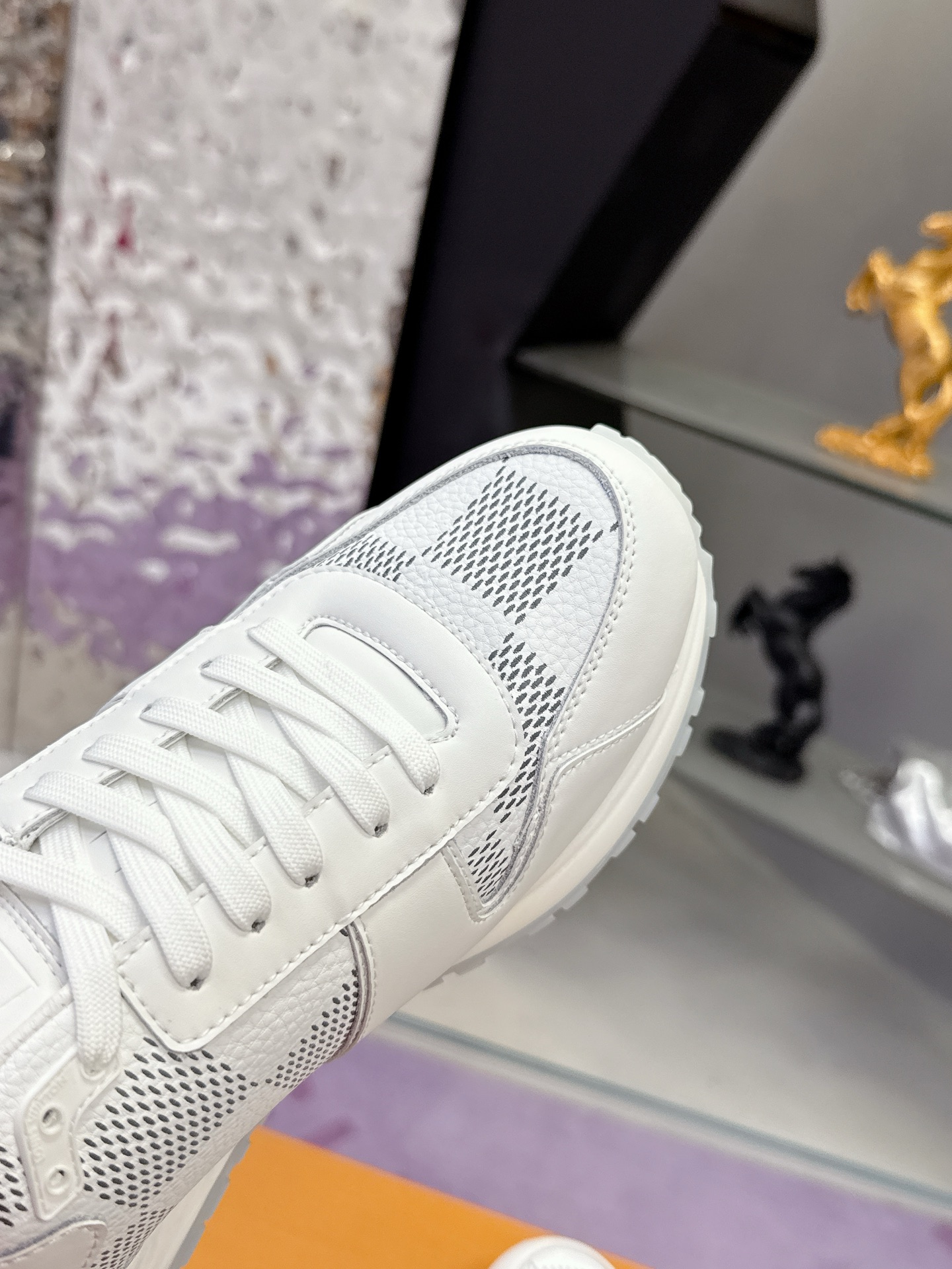 Lv Sneakers-212