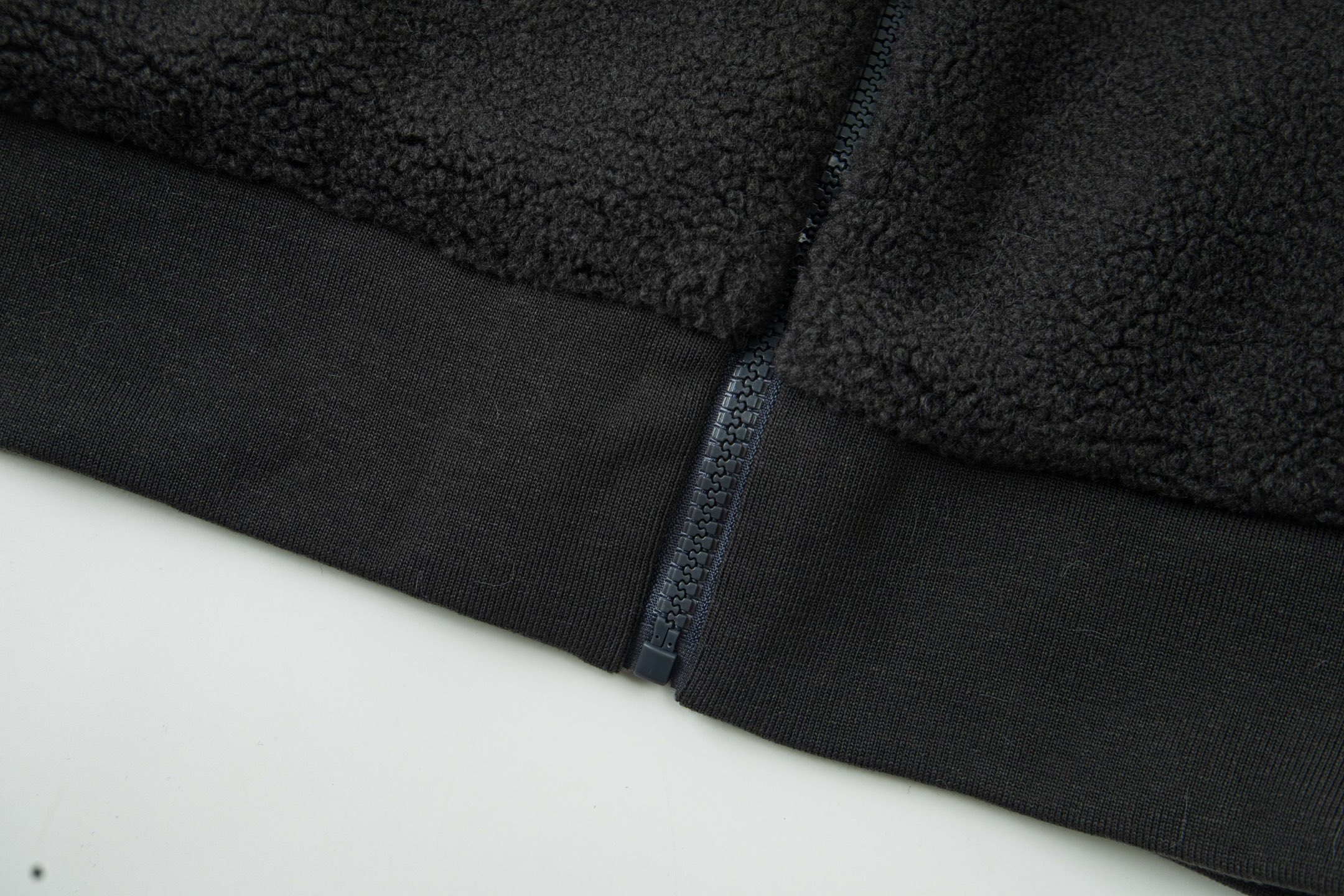 LV Clothing-276