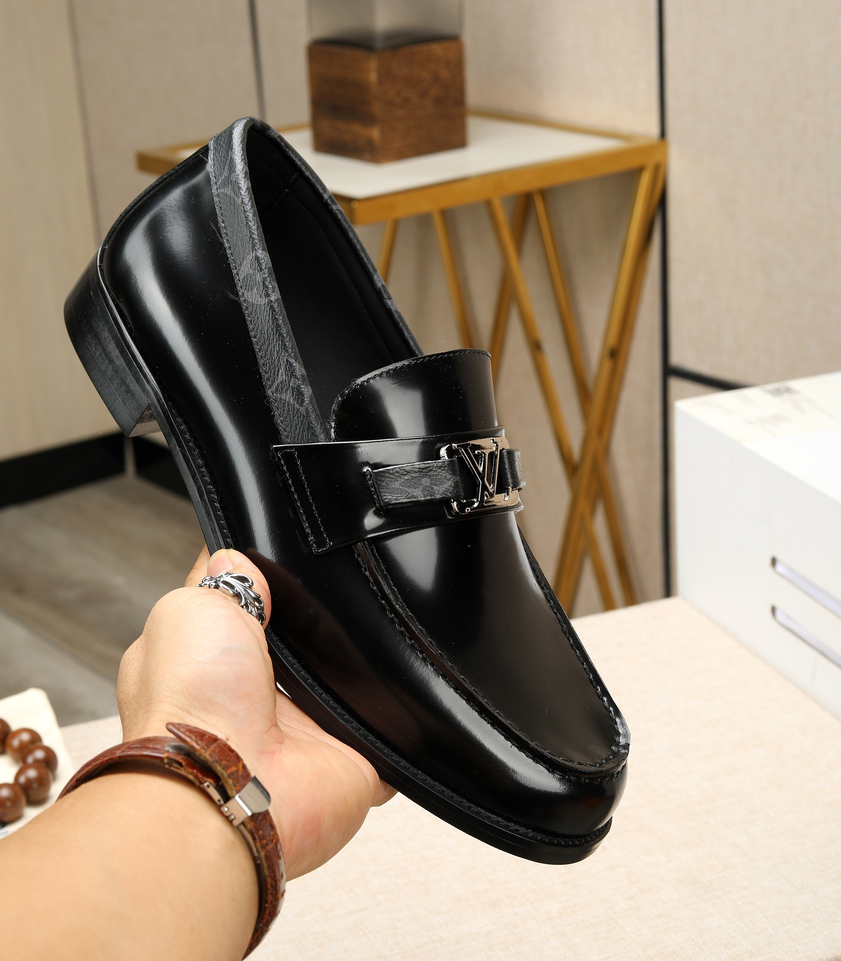 LV men's leather shoes-50