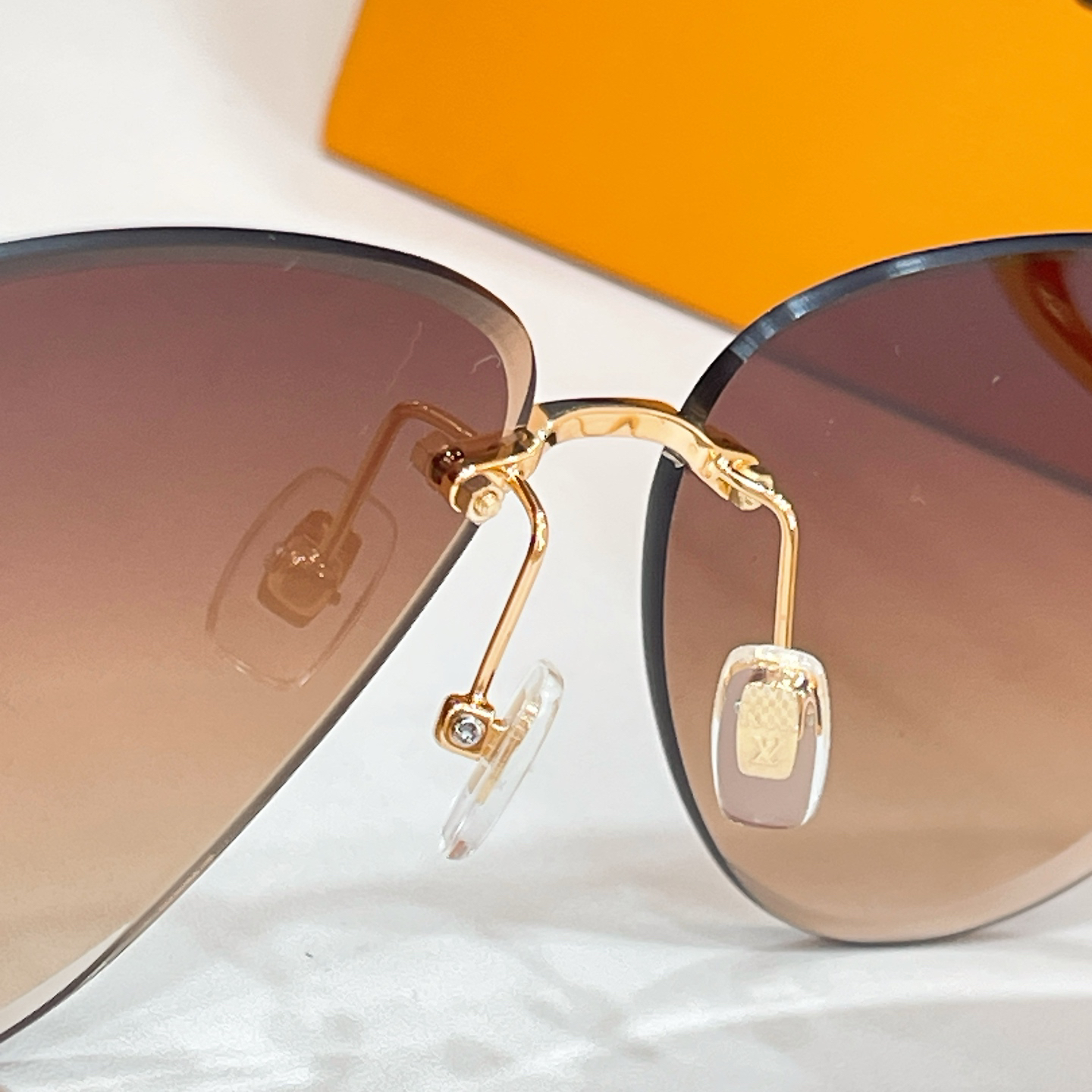 LV glasses-49