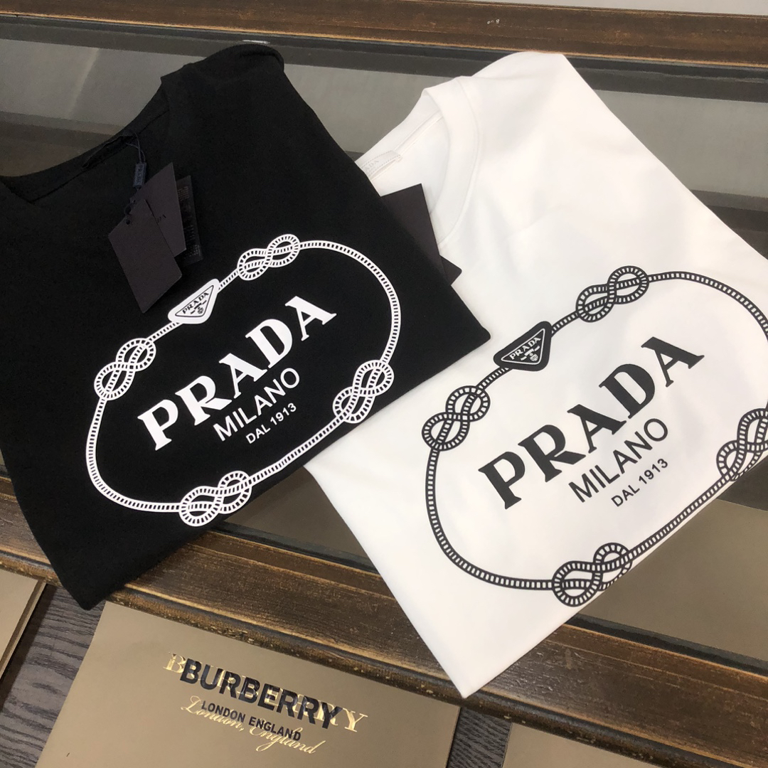 Prada clothing-274